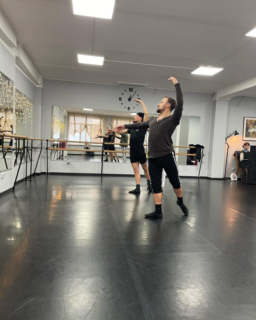 взрослые ученики школы балета Игоря Таранущенко